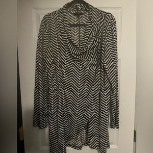 The Limited—XXL Black and Cream Houndstooth